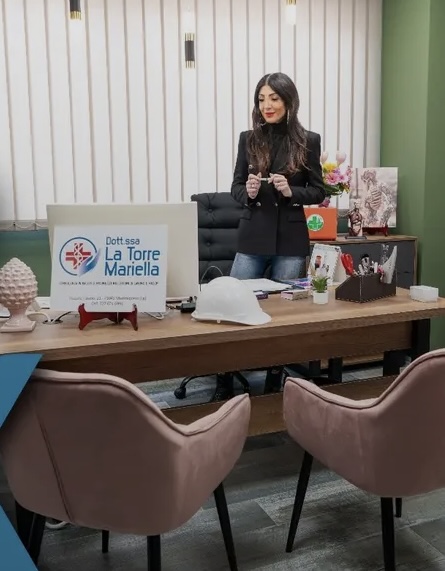 Dott.ssa Mariella La Torre nel suo studio a Manfredonia